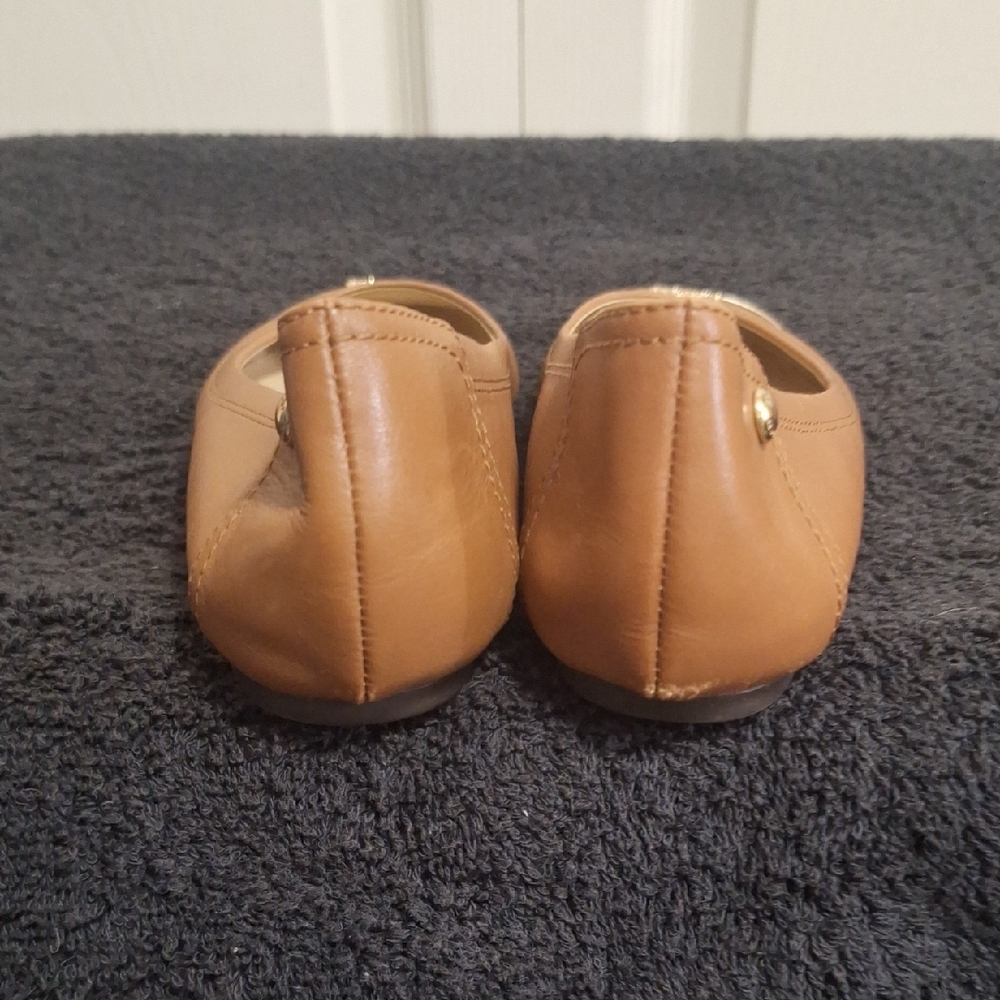 Coach "Chelsea" Faux Leather Tan Leather Flats Metallic Toecap-6½ - Picture 5 of 10